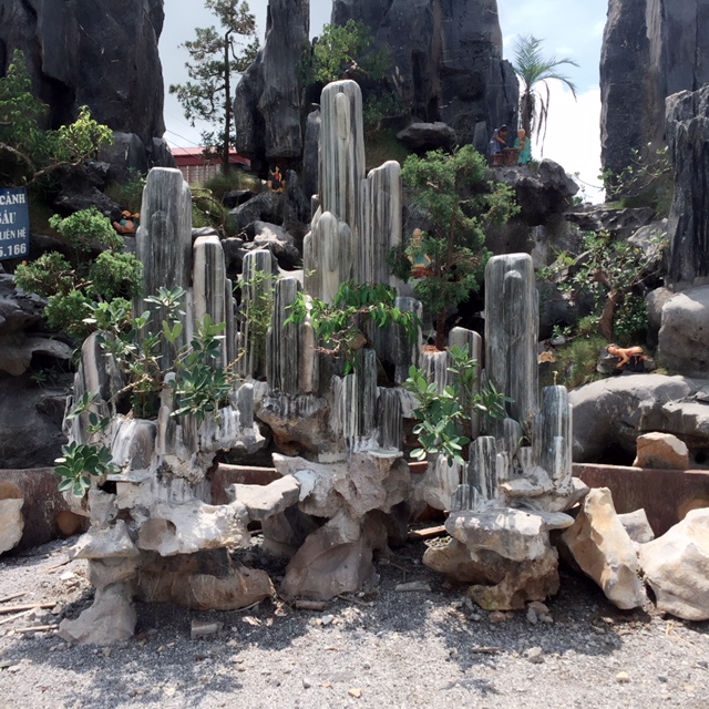 thi công hòn non bộ