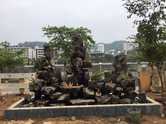 Thi công hòn non bộ ngoài trời