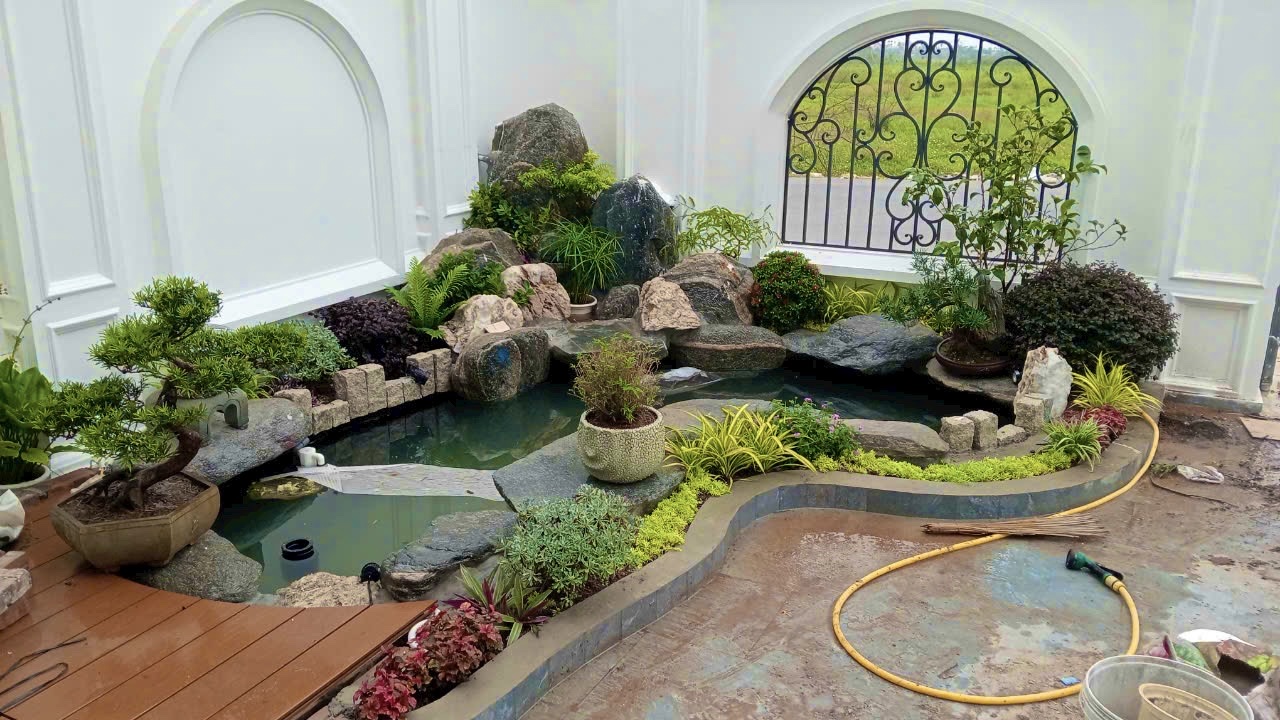 Thi công hồ cá koi